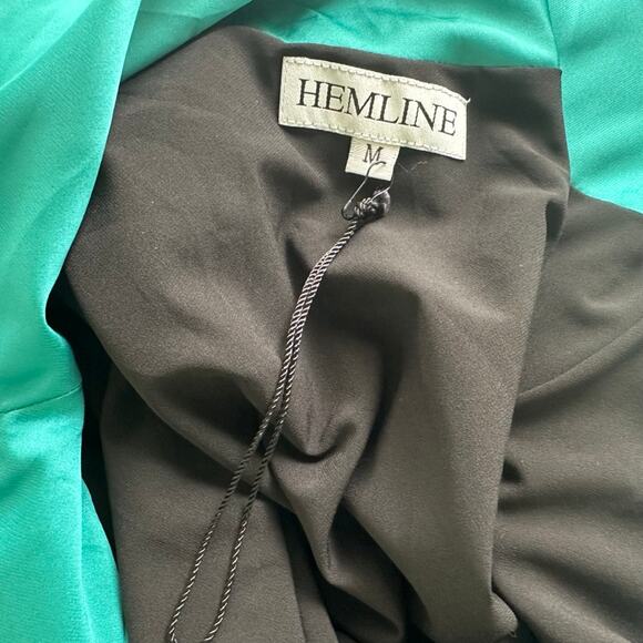 Hemline Rita Miin Ruffle Dress Emerald Green Size Medium Satin Cocktail Party - Picture 7 of 11